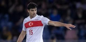 Süper Lig devi, Ozan Kabak için harekete geçti