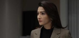 Aybüke Pusat'ın sevgilisiyle tatil pozları! Yeni imajı dikkat çekti