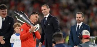 Fenerbahçe'nin eski yıldızı Cristiano Ronaldo ile takım arkadaşı olma yolunda
