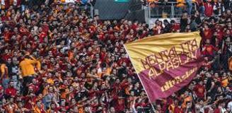Galatasaray'da bir dönem sona erdi! 601 maçta forma giyen Göksenin Köksal'a veda