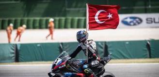 Toprak Razgatlıoğlu'ndan Superbike Şampiyonası'nın İtalya ayağında 3'te 3