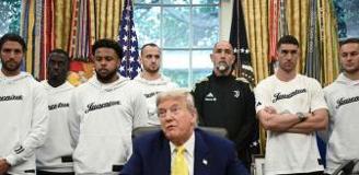 Görenler inanamadı! Trump, İran açıklamalarını Juventus takımı ile birlikteyken yaptı