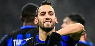 Gece yarısı paylaşım geldi! Fenerbahçe'den Hakan Çalhanoğlu bombası
