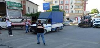 Sokak ortasında birbirlerine kurşun yağdırdılar: 2 yaralı