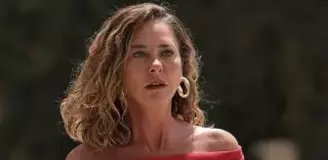 Çeşme tatilinde talihsiz kaza! Ece Uslu ameliyat oldu