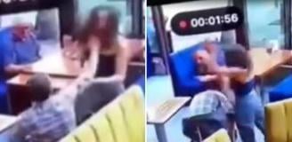Kadın garson kendisine tokat atan müşteriyi tekme tokat dövdü