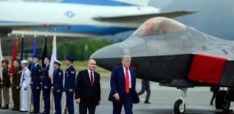 Resmen Putin'e gözdağı! Kırmızı halıda yürürken üstlerinden ABD savaş uçakları geçti