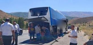 Erzincan'da yolcu otobüsü kaza yaptı! 1 ölü, 4 yaralı