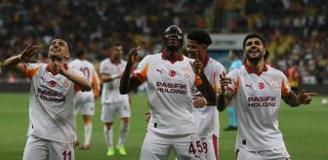 Kayseri'de ilklerin gecesi! Galatasaray 3'te 3 yaptı