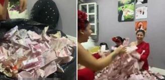 Genç kızların topladıkları bahşişe bakın! Yaptıkları iş bomba