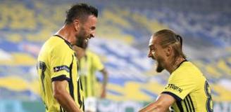 Gökhan Gönül Fenerbahçe'ye geri döndü