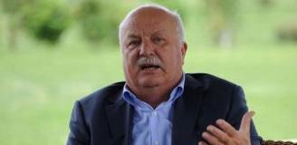 Trabzonspor'un eski başkanı Sadri Şener'den sert tepki: Tarlada patates toplasın