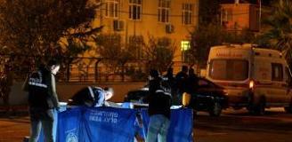Arnavutköy'de esrarengiz cinayet! Polis yeleği giymiş şahsın kafasına sıkıp kaçtılar