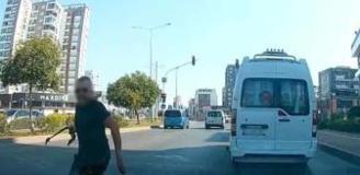 Aracından inene 180 bin TL ambulansa yol vermeyene 46 bin TL ceza geliyor