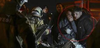 Kazayı gören dondu kaldı! Otomobil tırın altına girdi: 2 ölü, 1 ağır yaralı