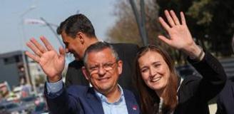 6 ay içinde ikinci belediye başkanını kaybeden Özel'den duygusal veda