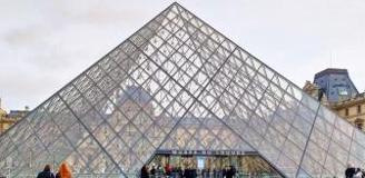 Dünyaca ünlü müzenin başına gelmeyen kalmadı