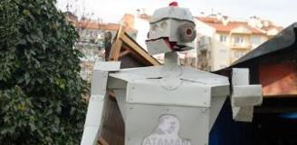 Gören telefona sarıldı! Yürüyor, arkasında insan taşıyor