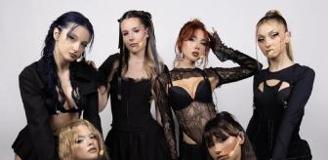 Manifest'e 'müstehcenlik'ten hapis cezası