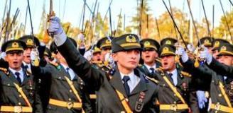 Mahkeme, teğmenlerin kılıçlı yemin töreni için son sözü söyledi