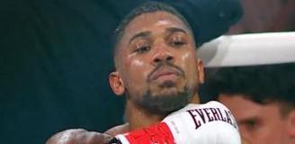 Anthony Joshua'dan maça damga vuran hareket