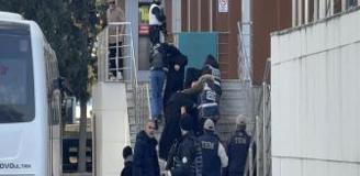 3 polisin şehit olduğu DEAŞ operasyonunda 26 tutuklama