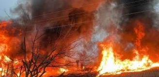 Kediler üşümesin diye yakılan soba faciaya dönüştü: İki ev küle döndü