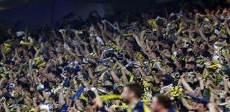 Binlerce tweet attılar! Fenerbahçe taraftarı yıldız isim için 'O olmasaydı kazanamazdık' diyor