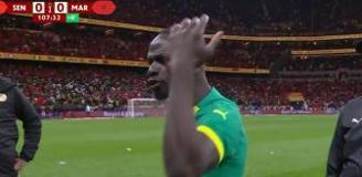 Mane sahadan çekilen takımı tek cümlesiyle geri döndürmüş