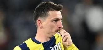 Galatasaraylı futbolculardan cezaevindeki Mert Hakan'a sürpriz ziyaret