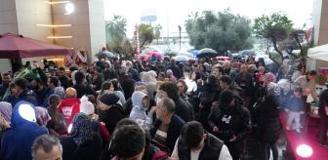 2 bin kişiye verileceğini duyan önüne akın etti