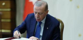 Cumhurbaşkanı Erdoğan'dan çifte görev! Hasan Suver, hem başdanışman hem bakan yardımcısı oldu