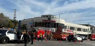 ABD'nin Los Angeles şehrinde binek araç markete daldı: 3 ölü 6 yaralı