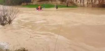 Adıyaman'da sel sularına kapılıp, mağaraya sığınan 4 çiftçi kurtarıldı