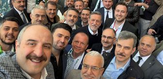Mustafa Varank'tan şampiyonluk pozu