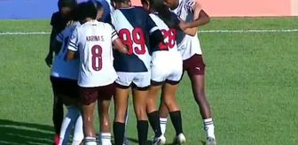 Kadın futbol maçında görülmemiş olay