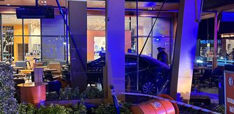 Bakırköy'de otomobil kafedeki müşterilerin arasına daldı: 6 yaralı
