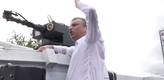 Özgür Özel, TOMA'ya çıktı: Makam odasını meraklısına bıraktık