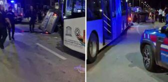 Diyarbakır'da belediye otobüsü otomobili biçti: 2 kişi hayatını kaybetti