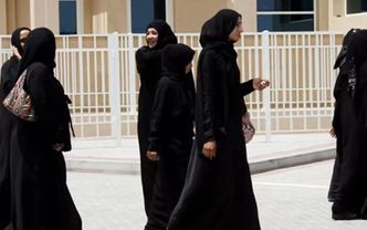 Fransa demokrasisi “abaya” yasağıyla daha da geriye gitti