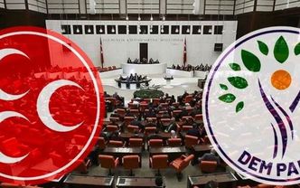 “Yalan da olsa hoşuma gidiyor söyle”
