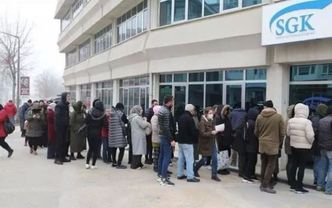 Çalışanın sırtındaki emekli