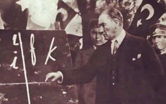 Başöğretmenimiz Atatürk'ün izinde: Fikri hür, vicdanı hür nesiller yetiştiriyoruz!