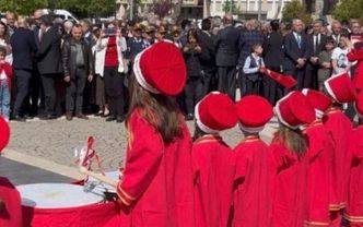 Kendine mi düşman
