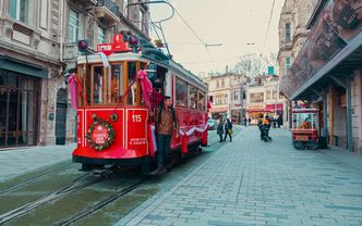 İstiklal Caddesi'nde kaybeden esnaf oluyor