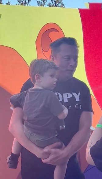 Valorant dünya şampiyonasına katılan Elon Musk 'Twitter'ı geri getir' tezahüratları ile karşı karşıya kaldı