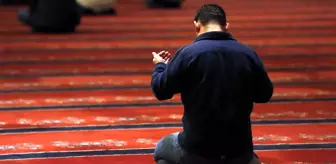 Rüyada namaz kılmak nedir? Rüyada camide, cemaatle namaz kılmak ne demek? Camide sabah namazı kılmak ne anlama gelir?