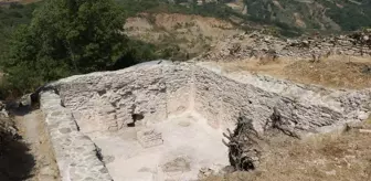 Altınova'da Tarihi Çobankale Kazıları Devam Ediyor