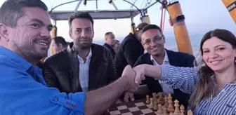 Kapadokya'da Gökyüzünde Satranç Maçı Düzenlendi