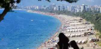 Antalya'da Sonbahar Sıcakları: Hava 37 Dereceye Ulaştı
